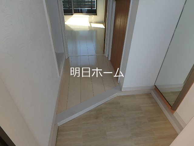 ラビングパレス東伏見 玄関