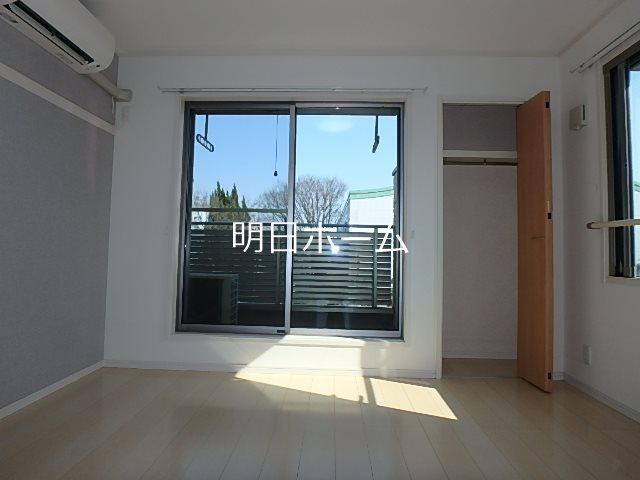 ラビングパレス東伏見 ベッドルーム