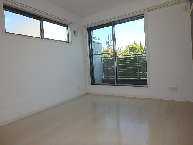 ラビングパレス東伏見 リビング