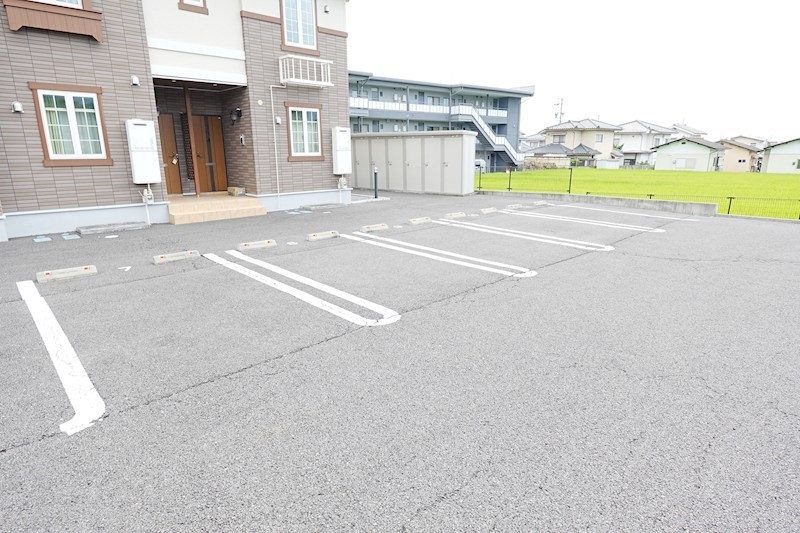 フレグランス　上野 駐車場
