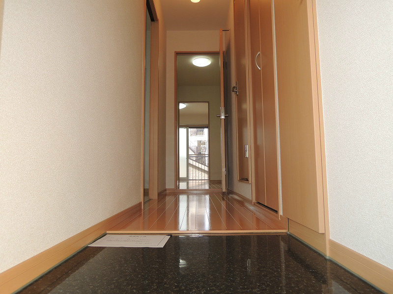 アンプルールフェール東花園 玄関