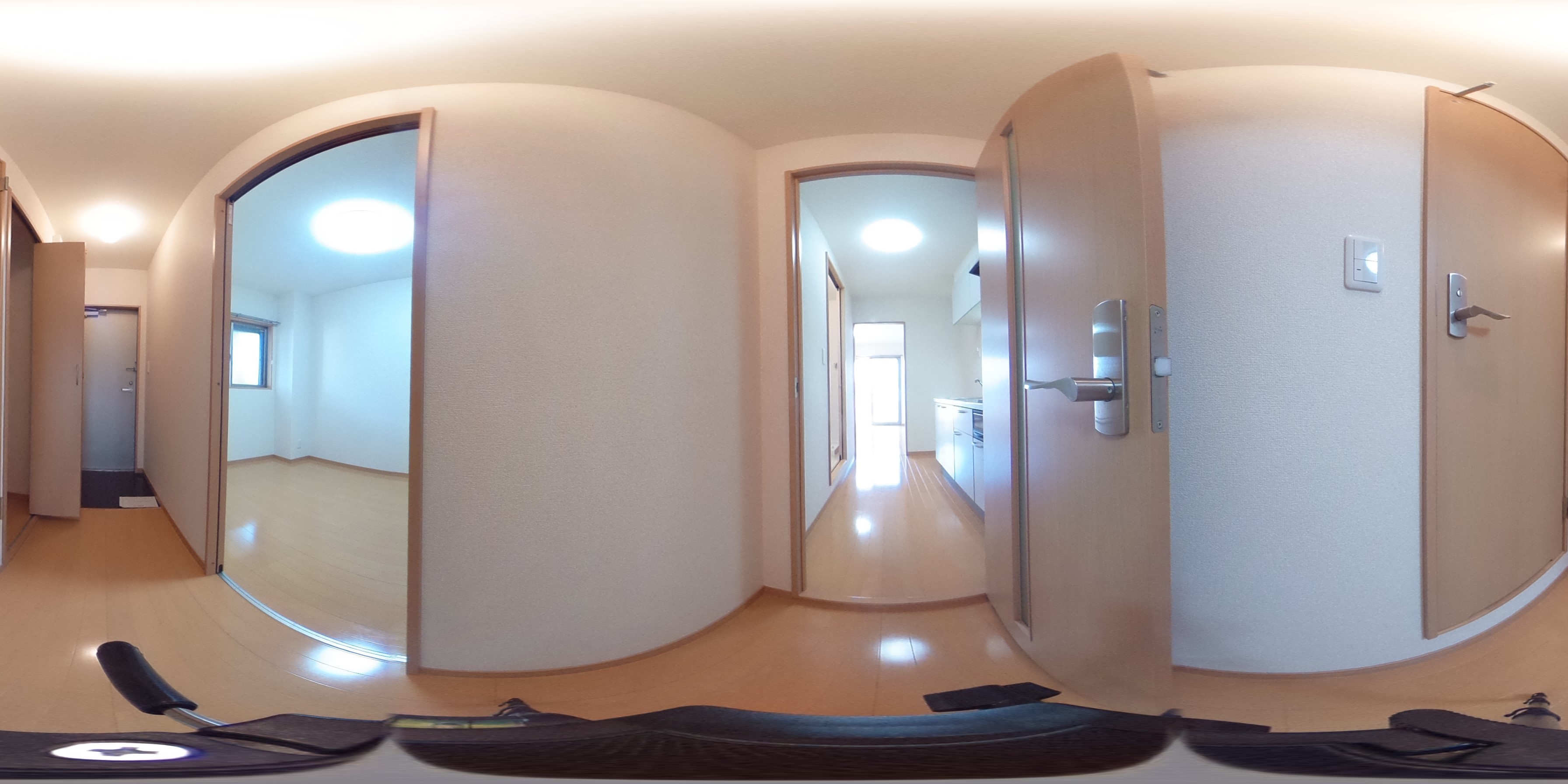 アンプルールフェール東花園 玄関