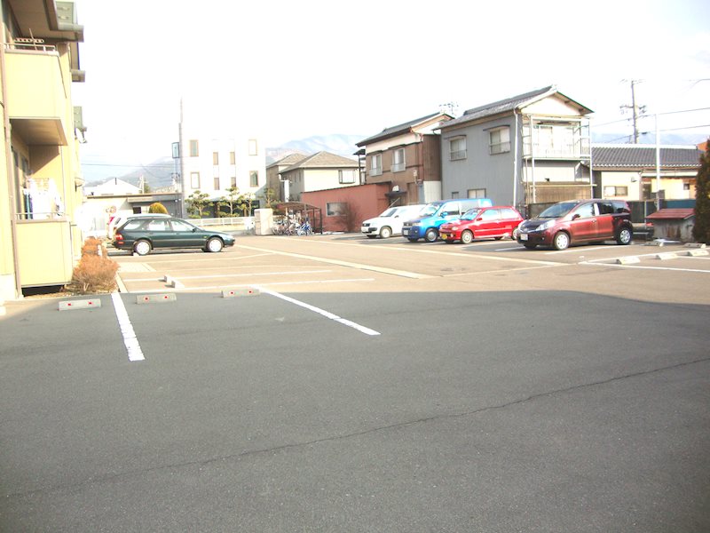フォンテーヌ東Ｅ 駐車場