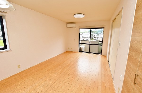 サンヴィレッジＫ　Ａ棟 リビング