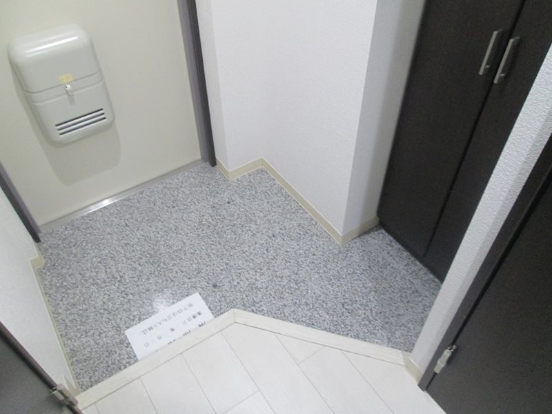シャルム南野 玄関