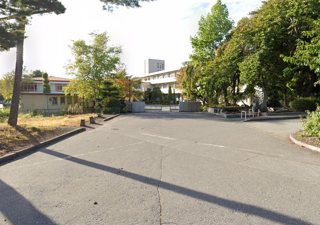 カーサベルデ草越 小学校