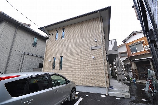 プランドール宇佐町 202号室 外観