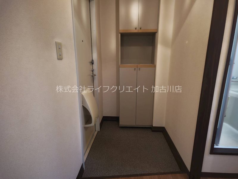 ウエダポピンズ 玄関