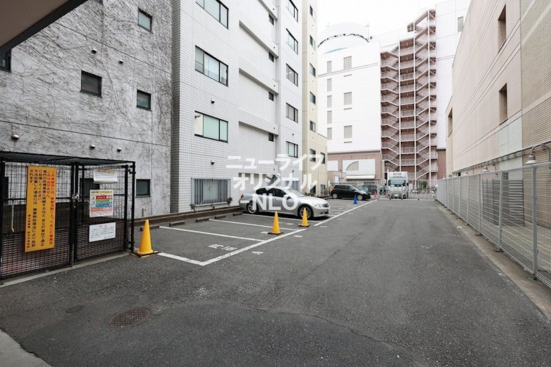 ソレイユ三和 駐車場