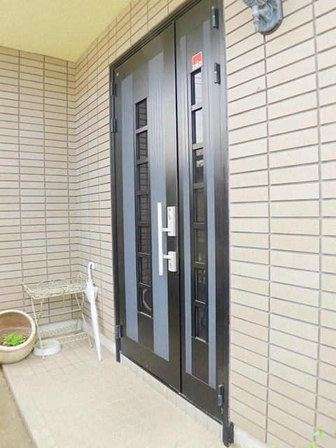 牛沼岩田邸貸家 玄関
