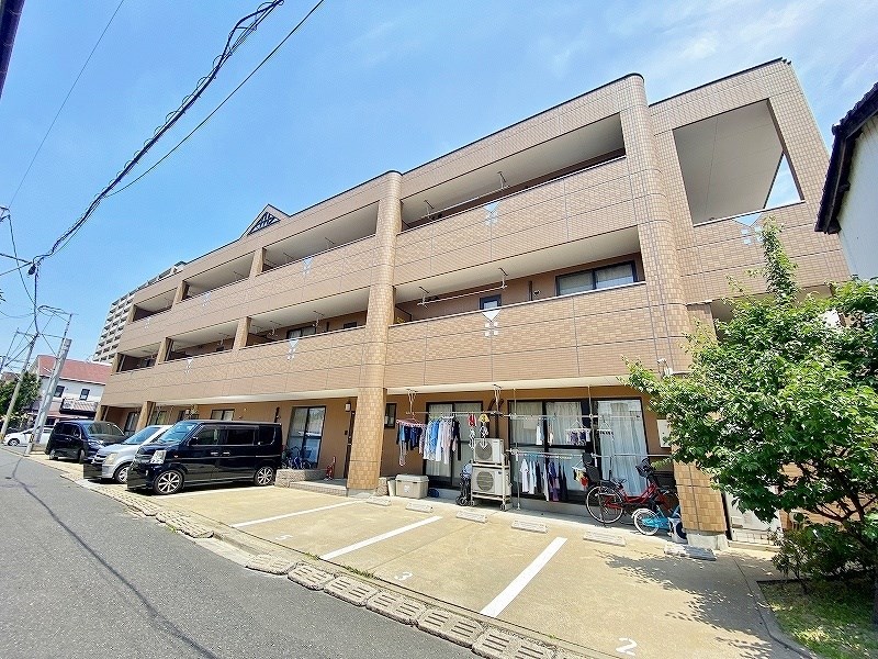 メルヴェール・ヒロ  302号室 外観