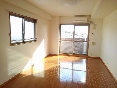 コンフォート　本町 リビング