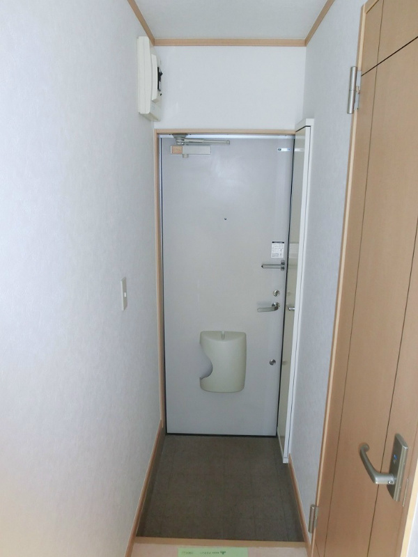 グラナーダ湘南 玄関