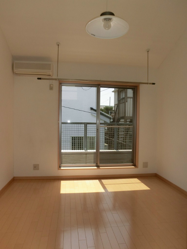 グラナーダ湘南 リビング