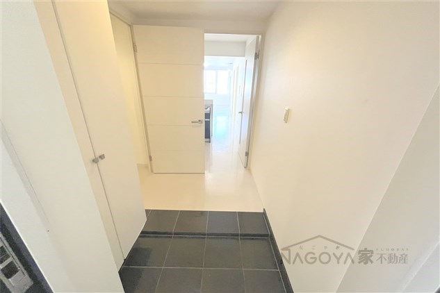 御棚町hills 玄関