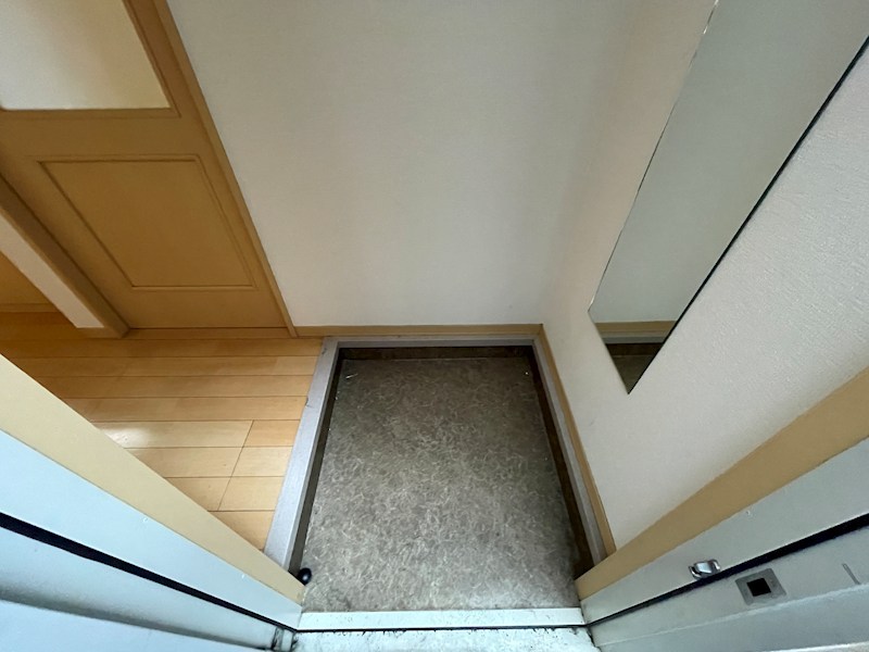 マハロハイツⅡ 玄関