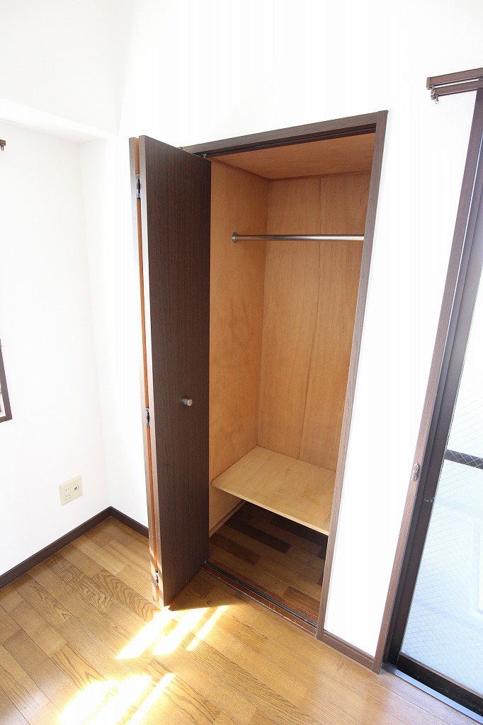 アーバン宮地岳 収納
