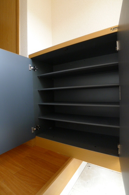 メゾン・シャルマン・エル 玄関