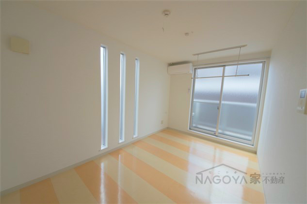 ノヴェル東別院 リビング