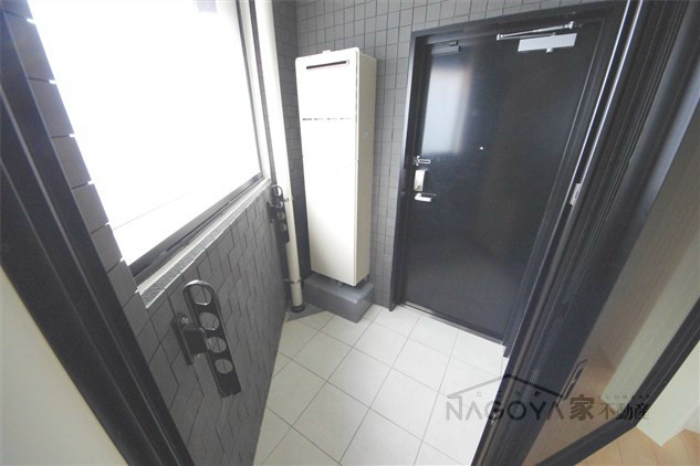 吹上ラファイエット 玄関