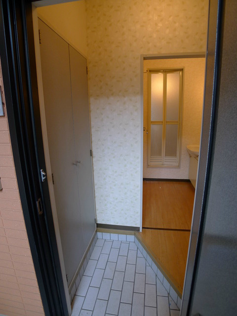 ディアス加友 玄関