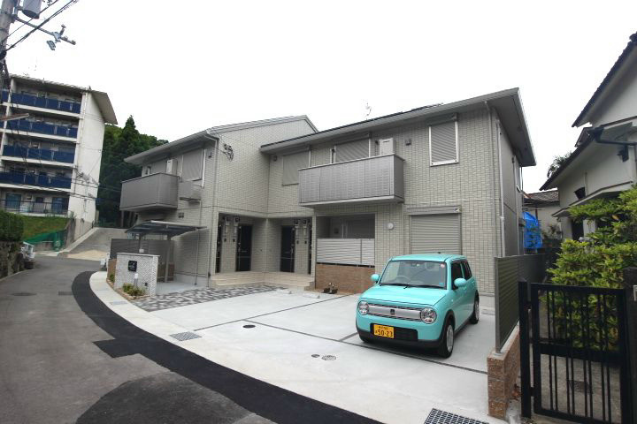 ラークヒルズ 外観