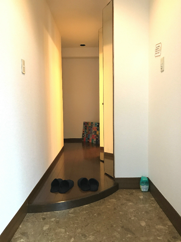 マンシオンタイラ 玄関