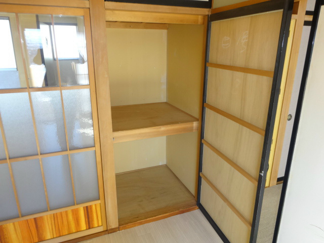 ベルメゾン丸山PART１A棟 収納