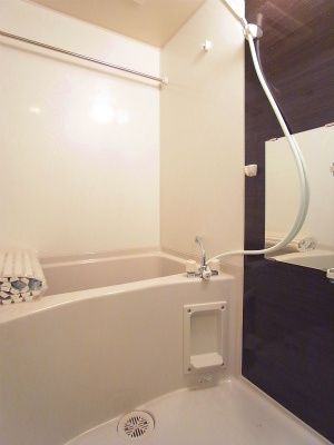 リブリ・La glycine（リブリ・ラ・グリシーヌ） 風呂画像