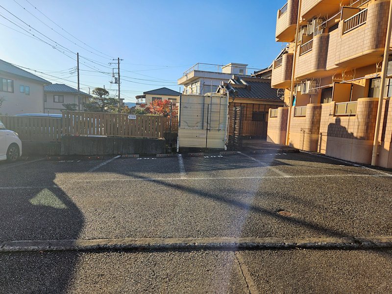 サンズ杉の木 駐車場