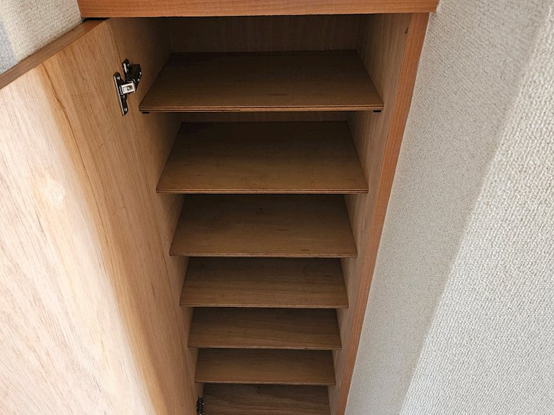 サンズ杉の木 収納