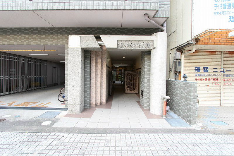 ホリホックイン八幡 エントランス