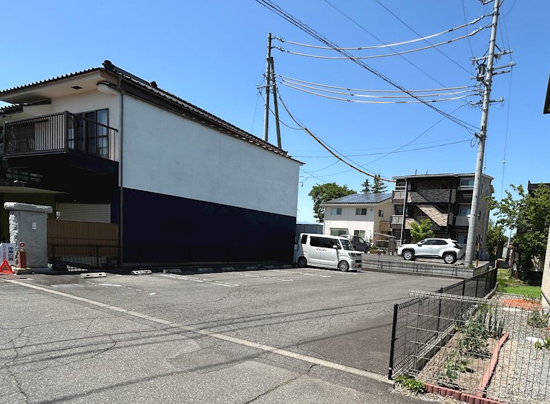 クラールハイム 駐車場