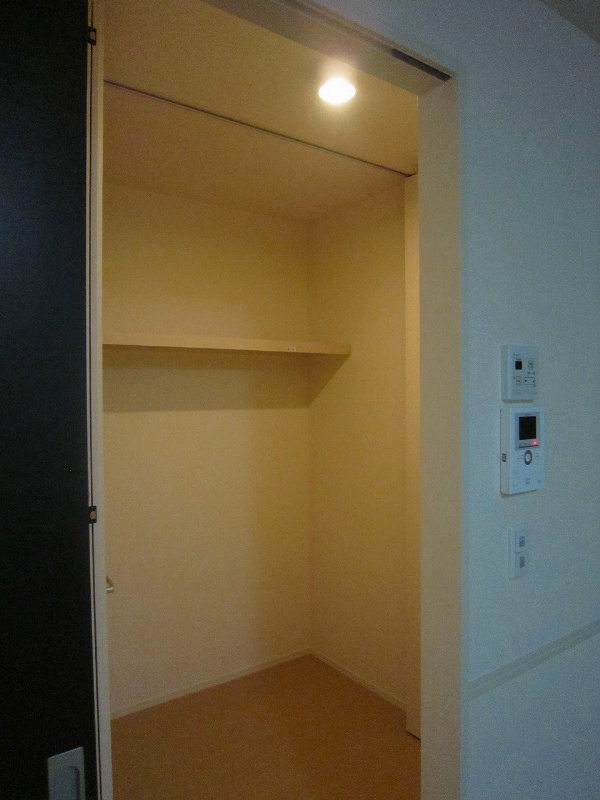 ラ・メゾン・クラウン その他3