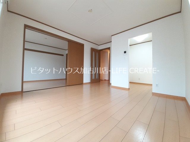 コモドジラソーレ リビング