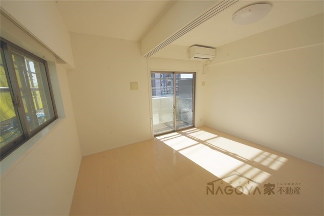 カレント茶屋が坂 リビング