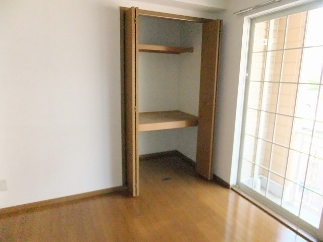 セゾングラシュー１ 収納