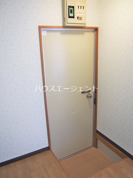 ビビットハイツ 玄関
