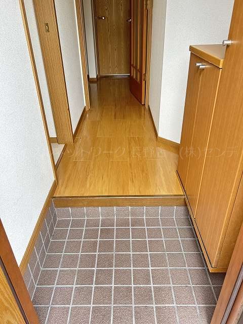 エクセラン　Ａ 玄関