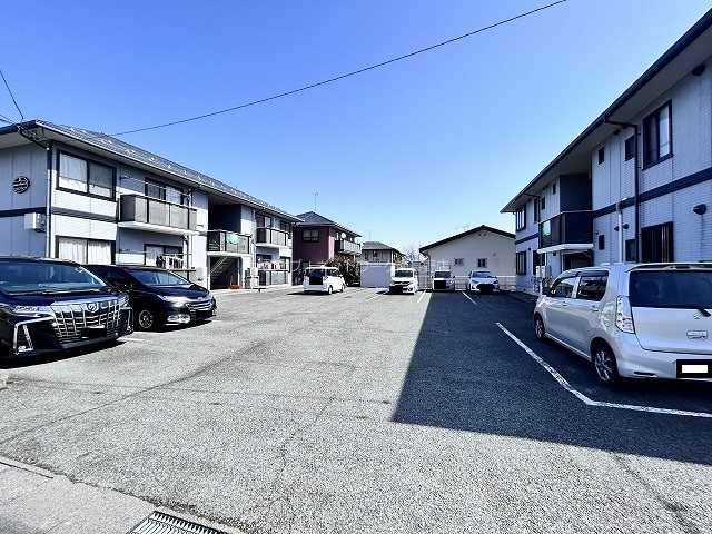ゼネラルハウスＫ Ａ 駐車場