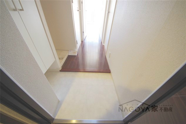 エスティメゾン東別院 玄関