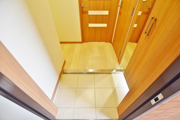 ロイヤルノースナイン 玄関