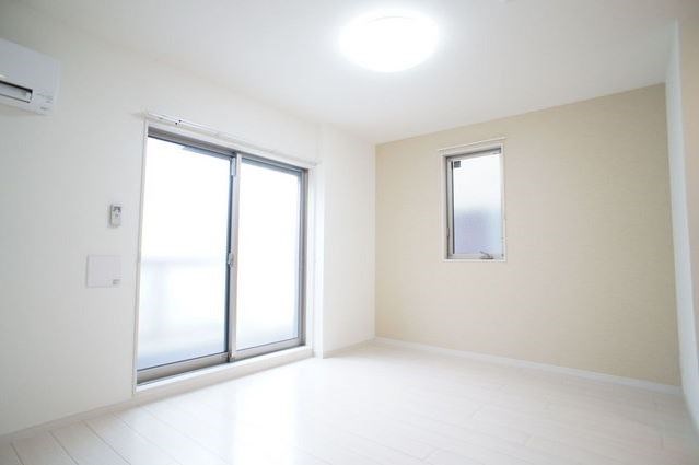 リブリ・アヴェニール新町 ベッドルーム