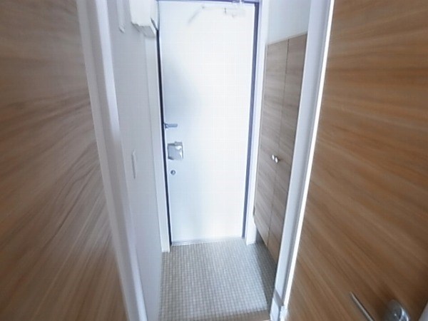 ラ・プリエ 玄関