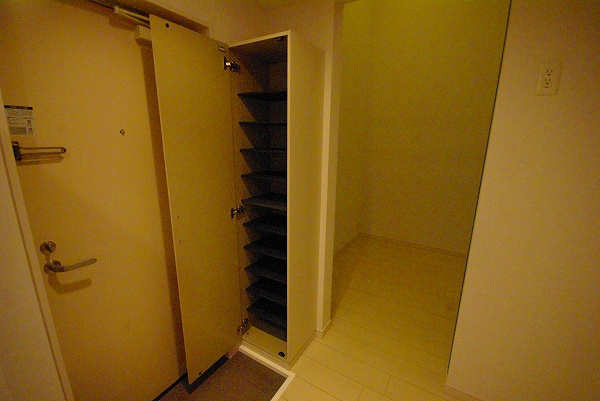 RoRoつゆはし 玄関