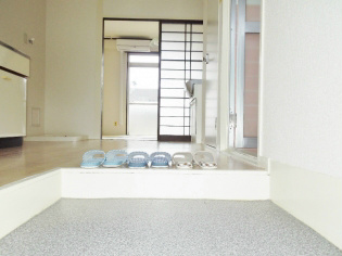 愛知県名古屋市東区芳野１丁目 玄関