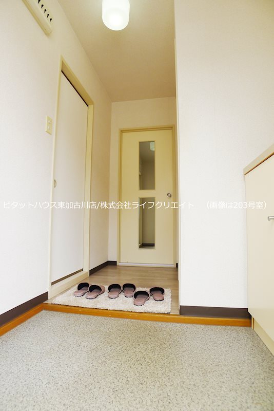 グリーンアヴェニュー古宮 玄関