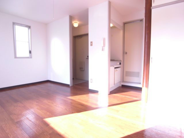 愛知県名古屋市東区泉２丁目 リビング