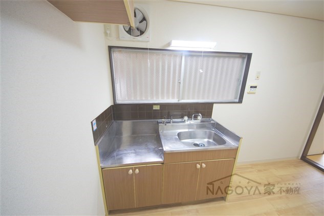 フォーヴル代官 キッチン