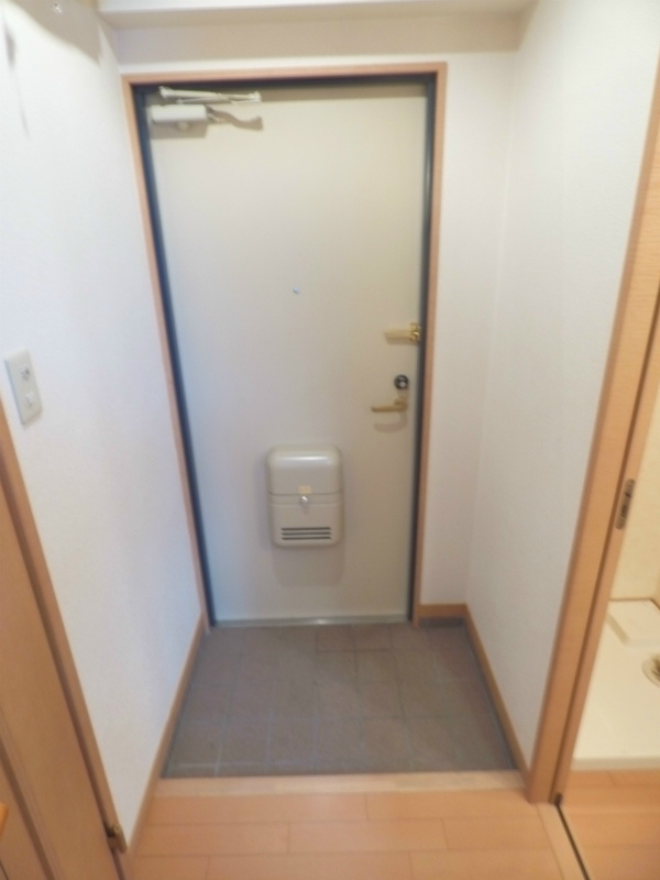 愛知県名古屋市千種区東山元町４丁目 玄関